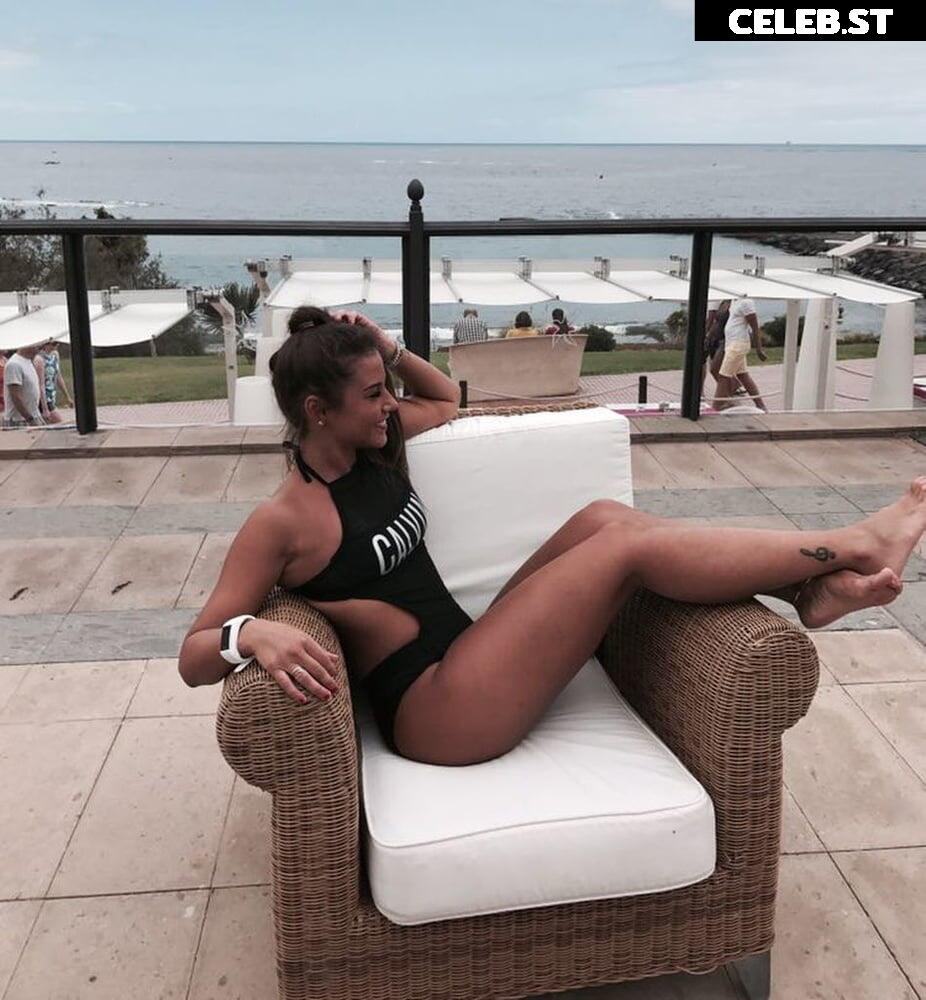 Sarah Engels Image 1761712