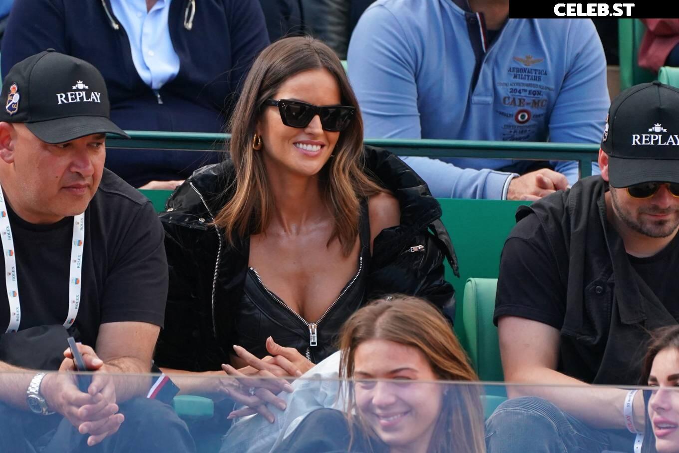 Izabel Goulart Image 1762144