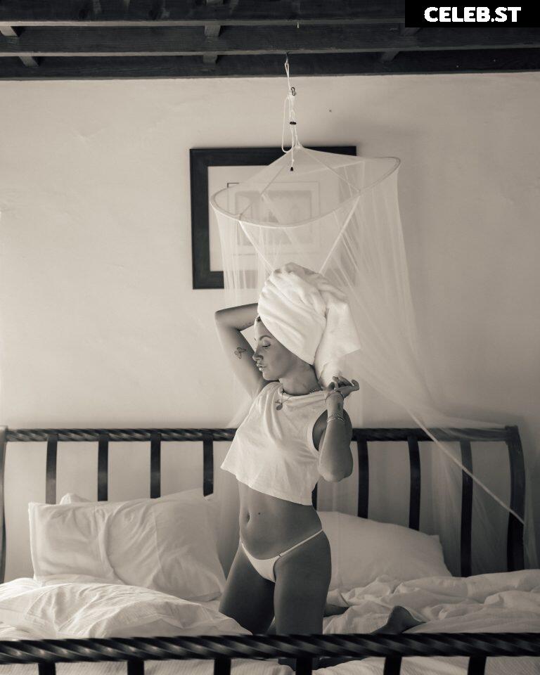 Sarah Engels Image 1762133