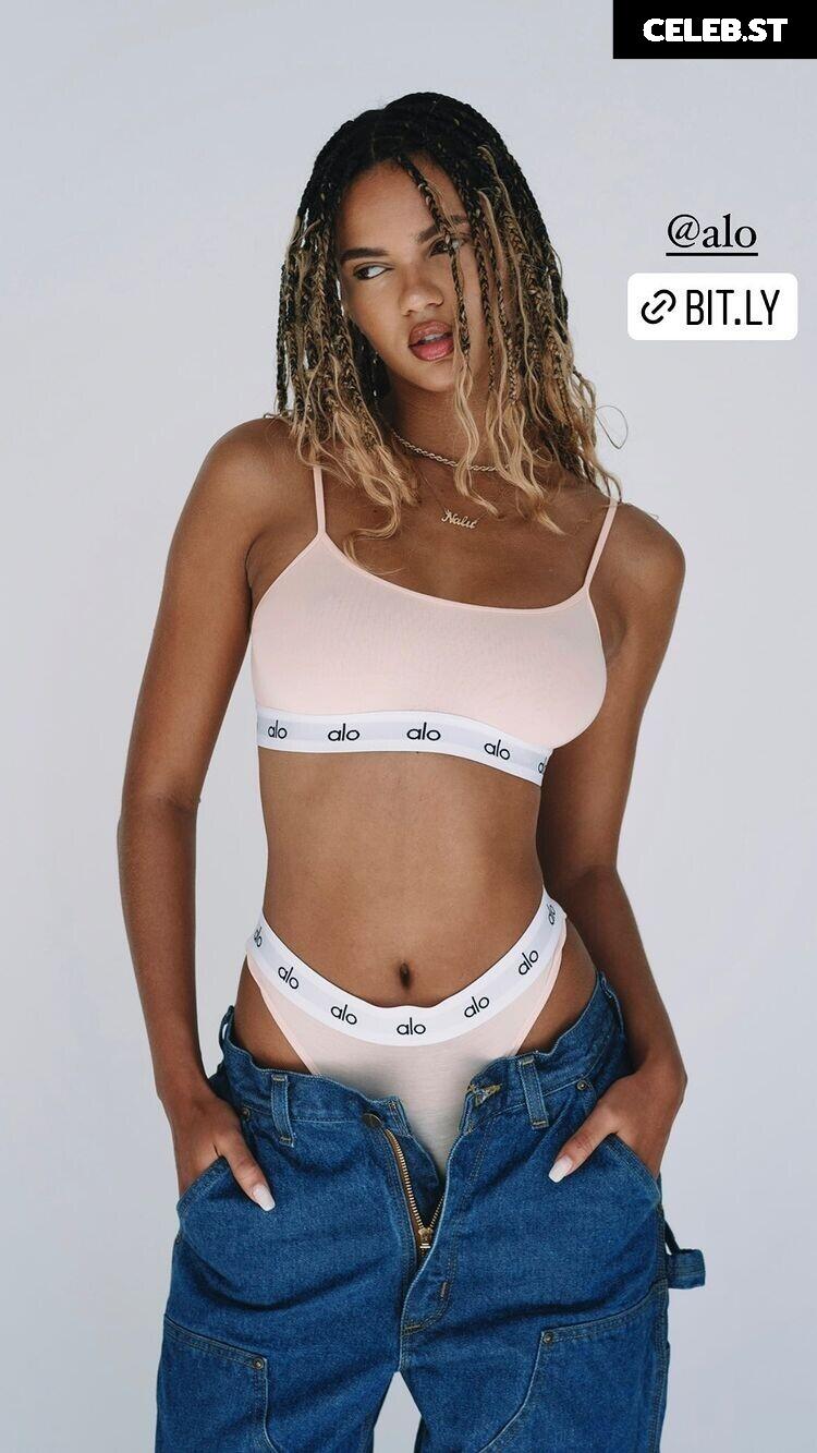 Juliana Nalu Image 1763579