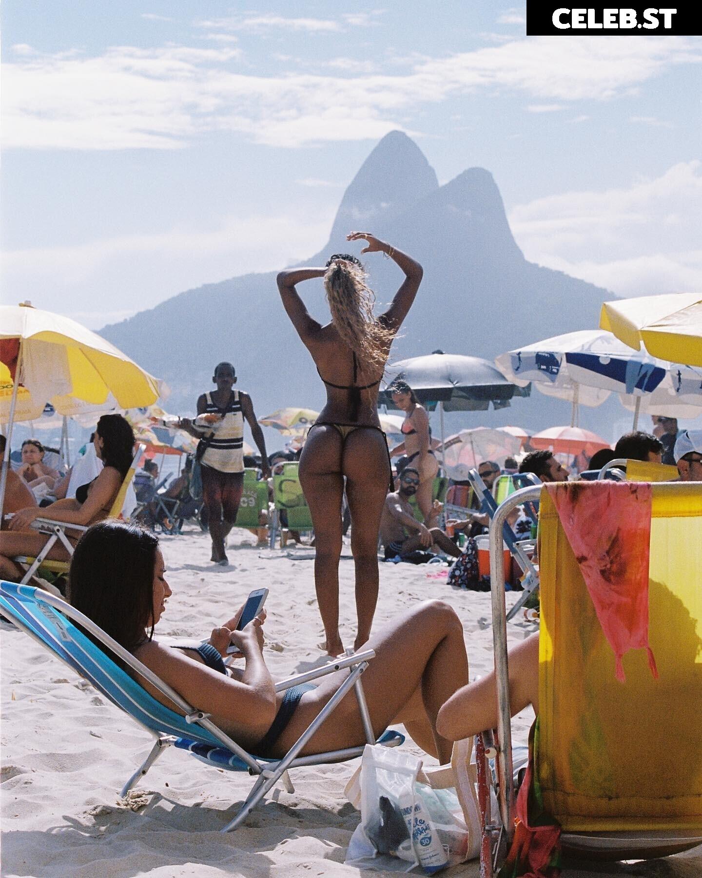 Juliana Nalu Image 1763280