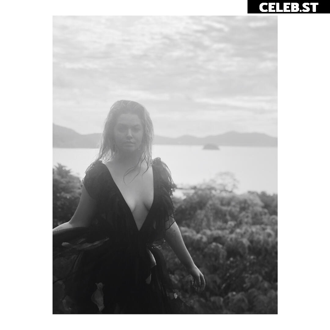 Sasha Pieterse Image 1763286