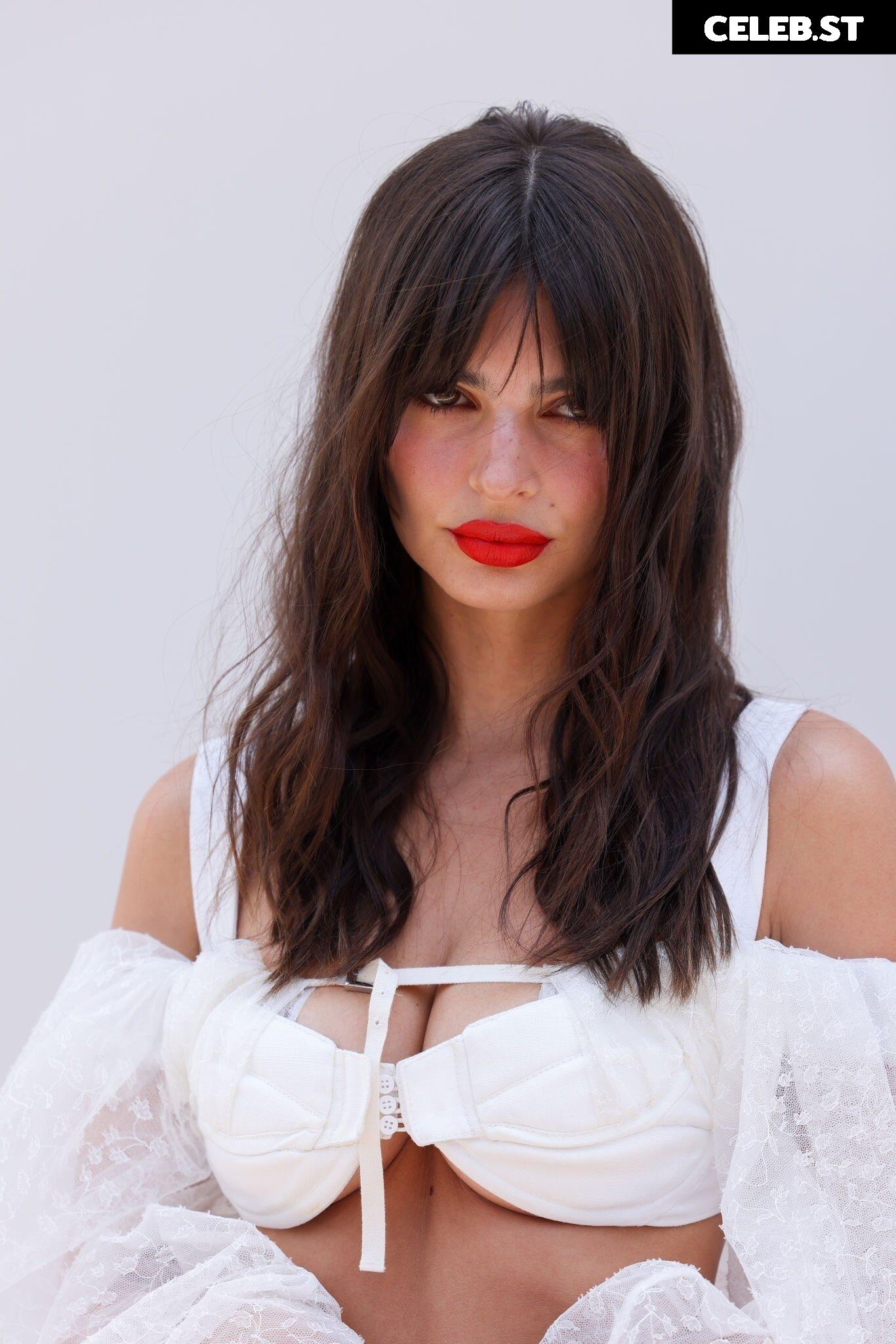 Emily Ratajkowski Image 1769336