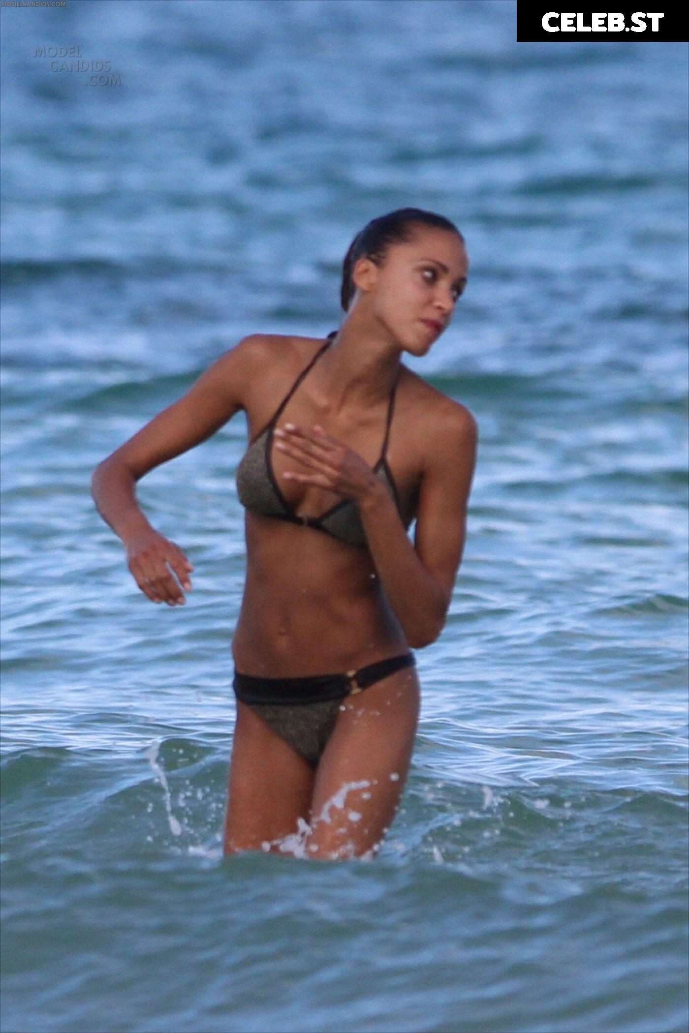 Noémie Lenoir Image 1755471
