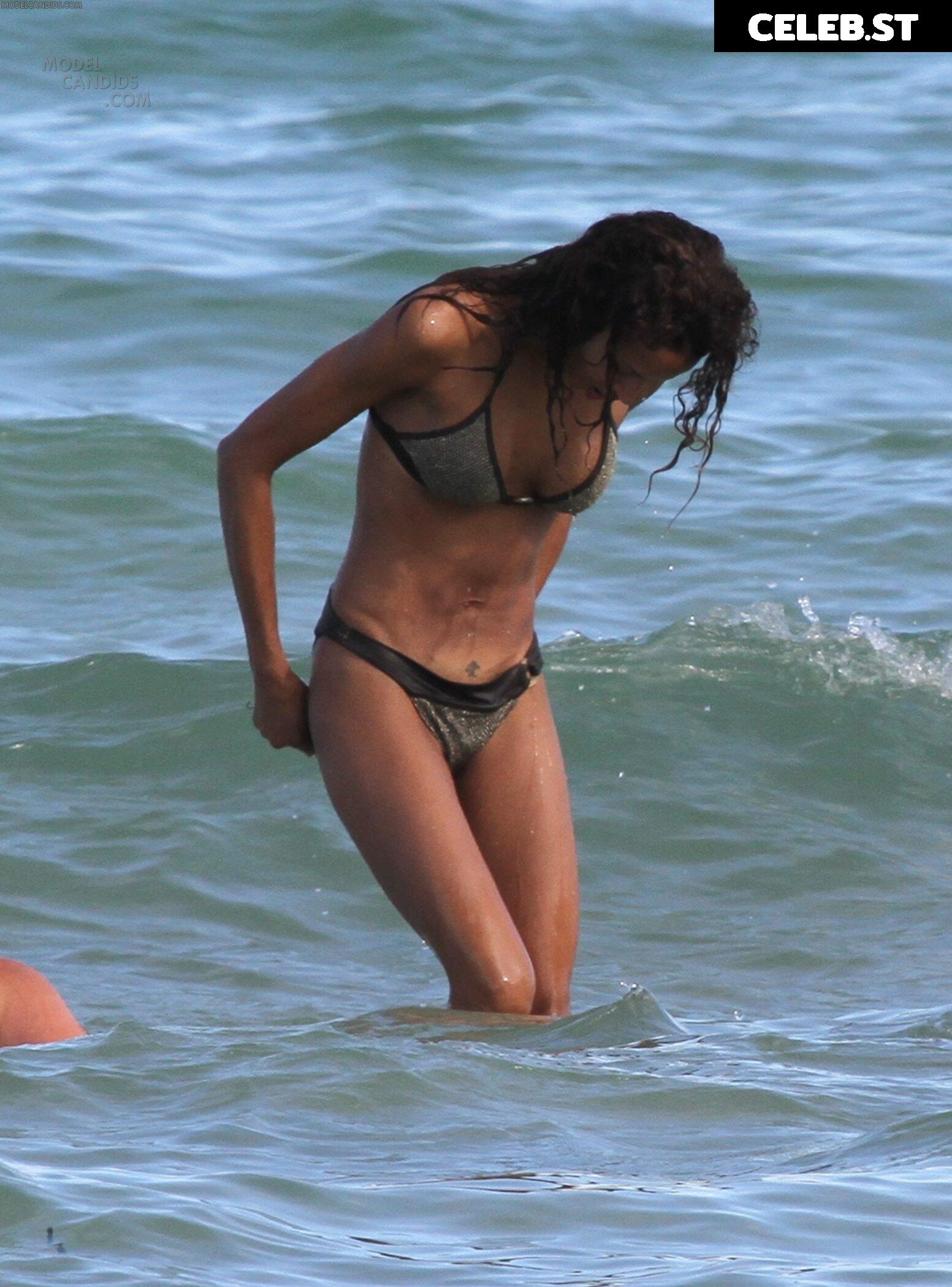 Noémie Lenoir Image 1755130