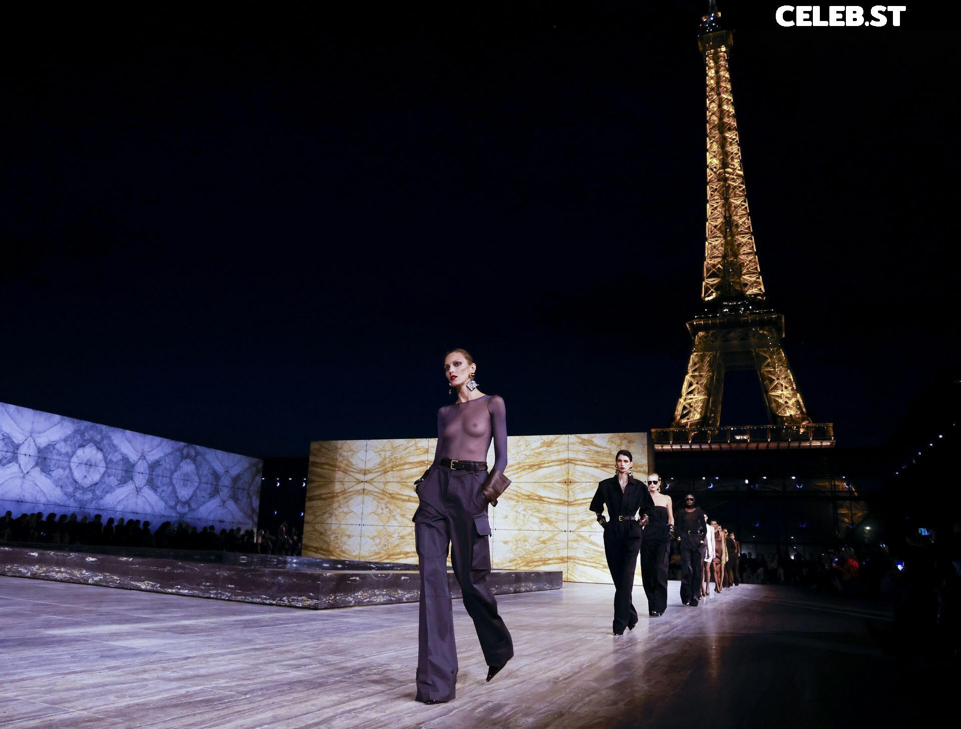 Anja Rubik Image 1755293