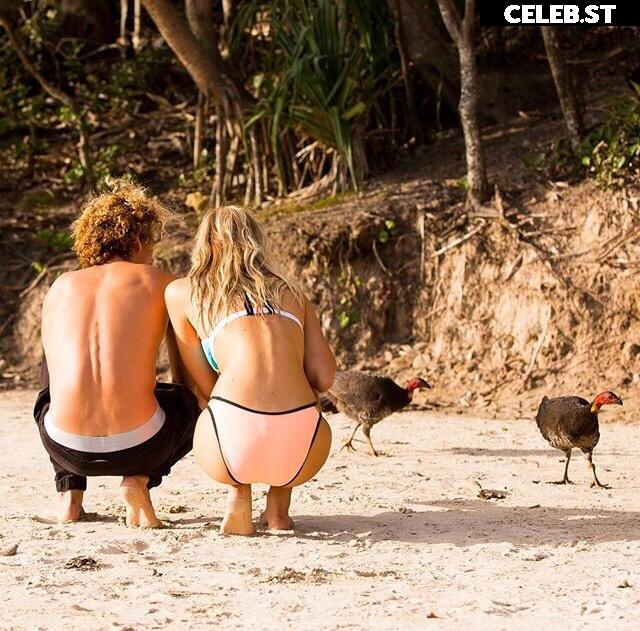 Alexis Ren Image 1756767