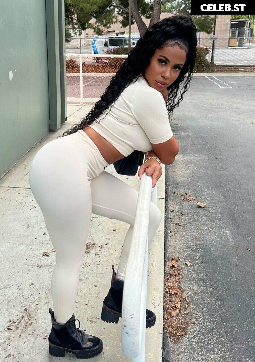 yasminelopez Image 17563416
