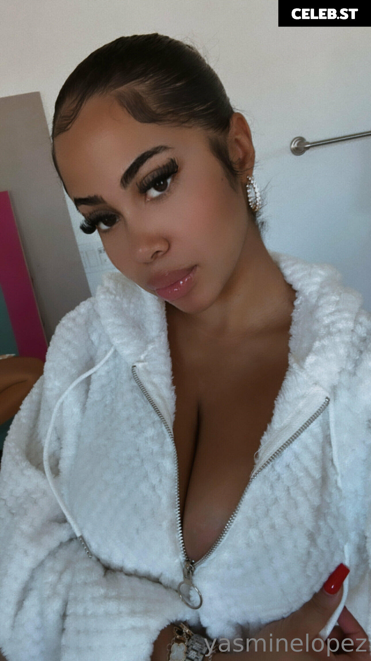 yasminelopez Image 17562660
