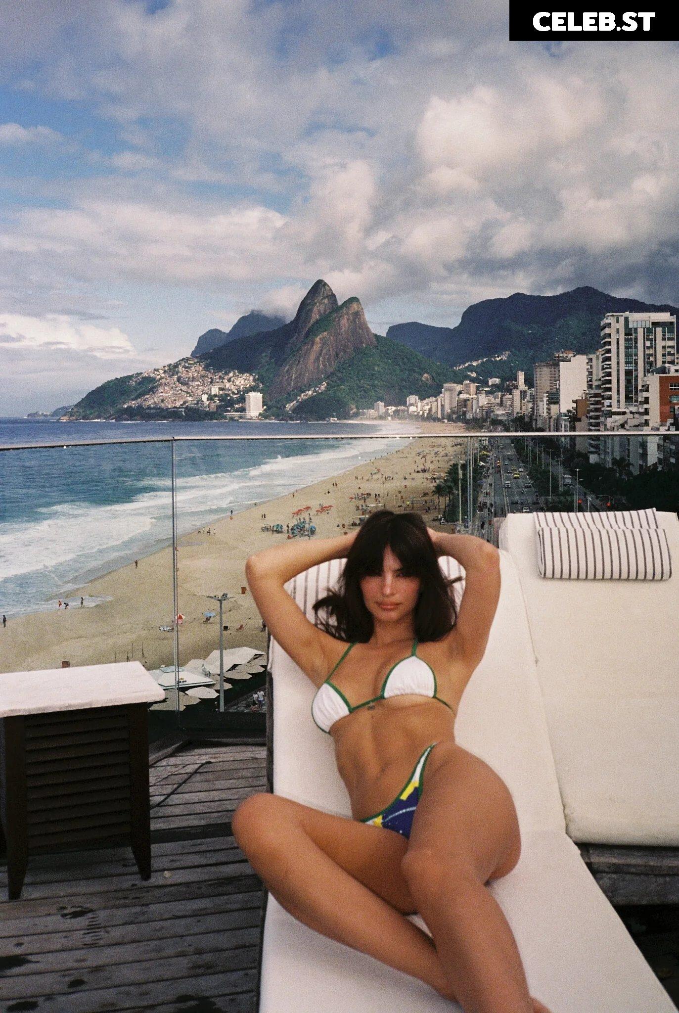 Emily Ratajkowski Image 1757819