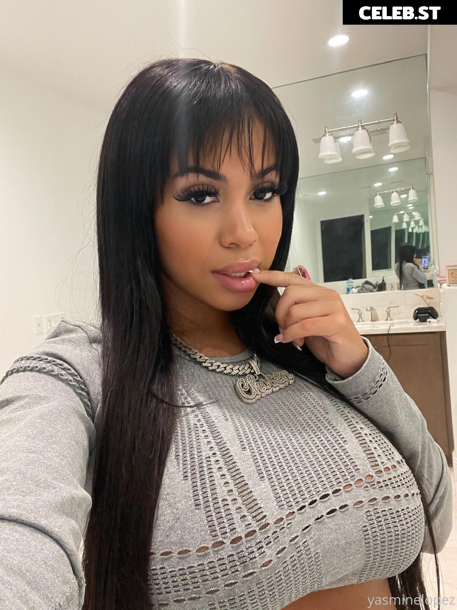 yasminelopez Image 17574819