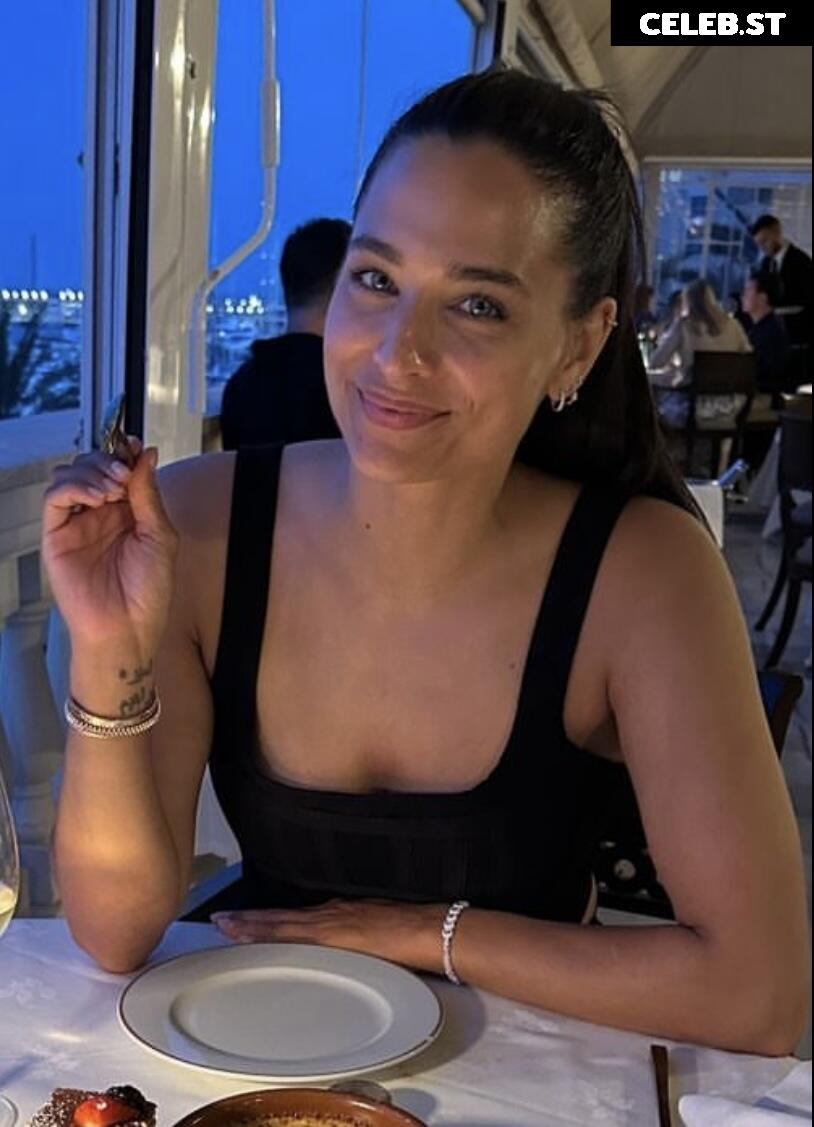Amira Aly / Pocher Image 1754108