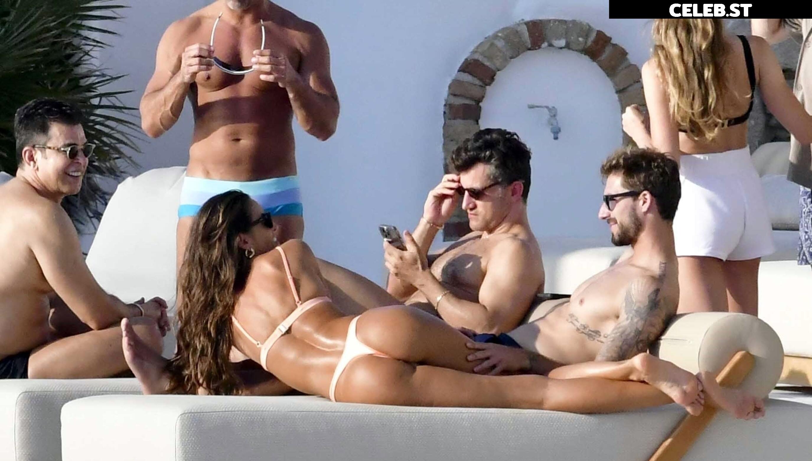 Izabel Goulart Image 1754011