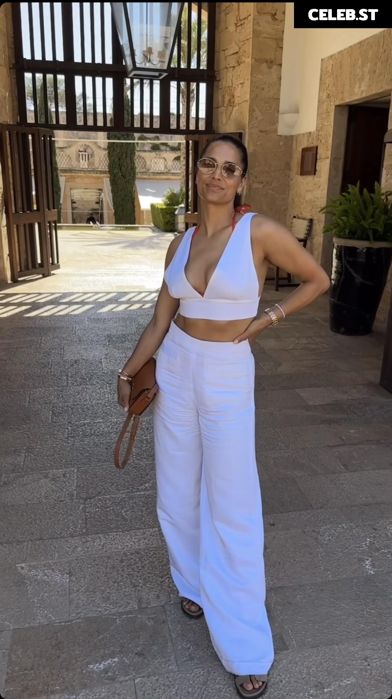 Amira Aly / Pocher Image 1754233