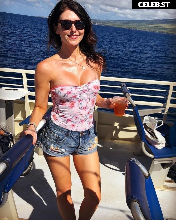 Jewel Staite Image 1751829