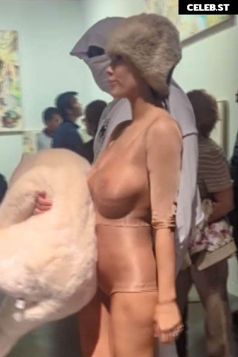 Bianca Censori Image 1751735