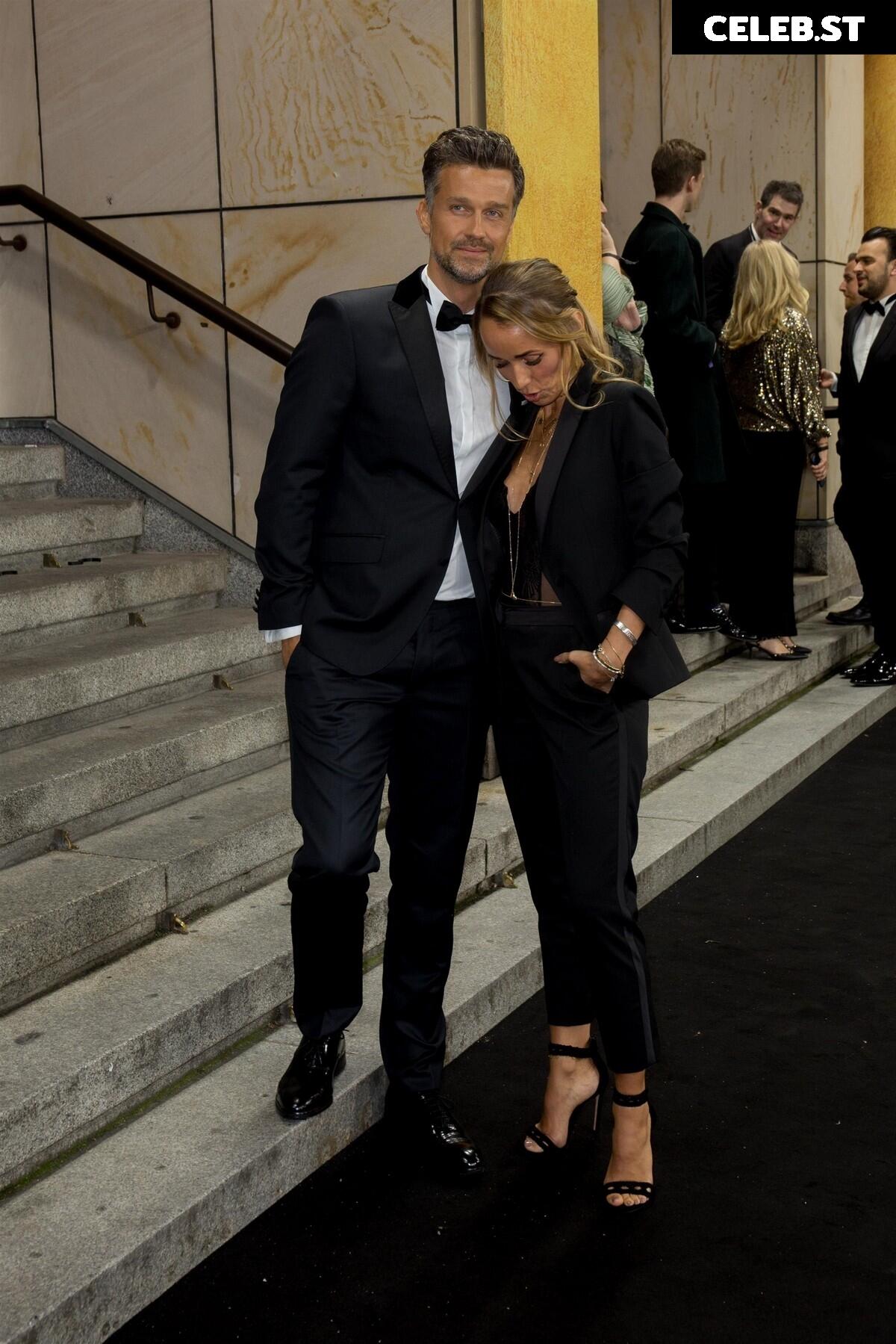 Annemarie Carpendale Image 1759581