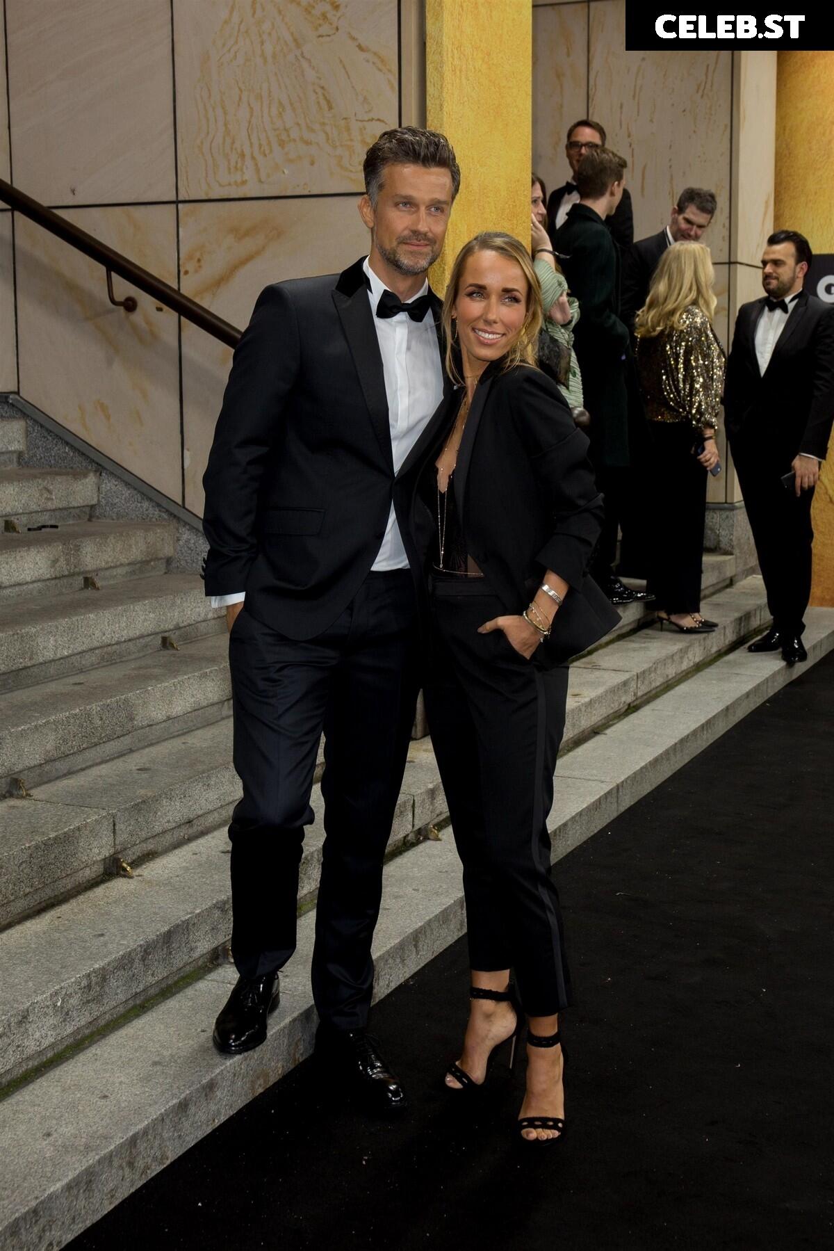 Annemarie Carpendale Image 1759520