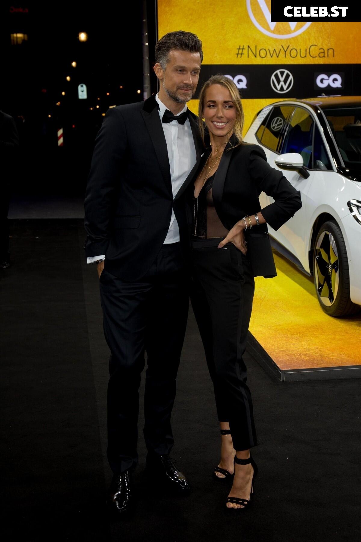 Annemarie Carpendale Image 1759455