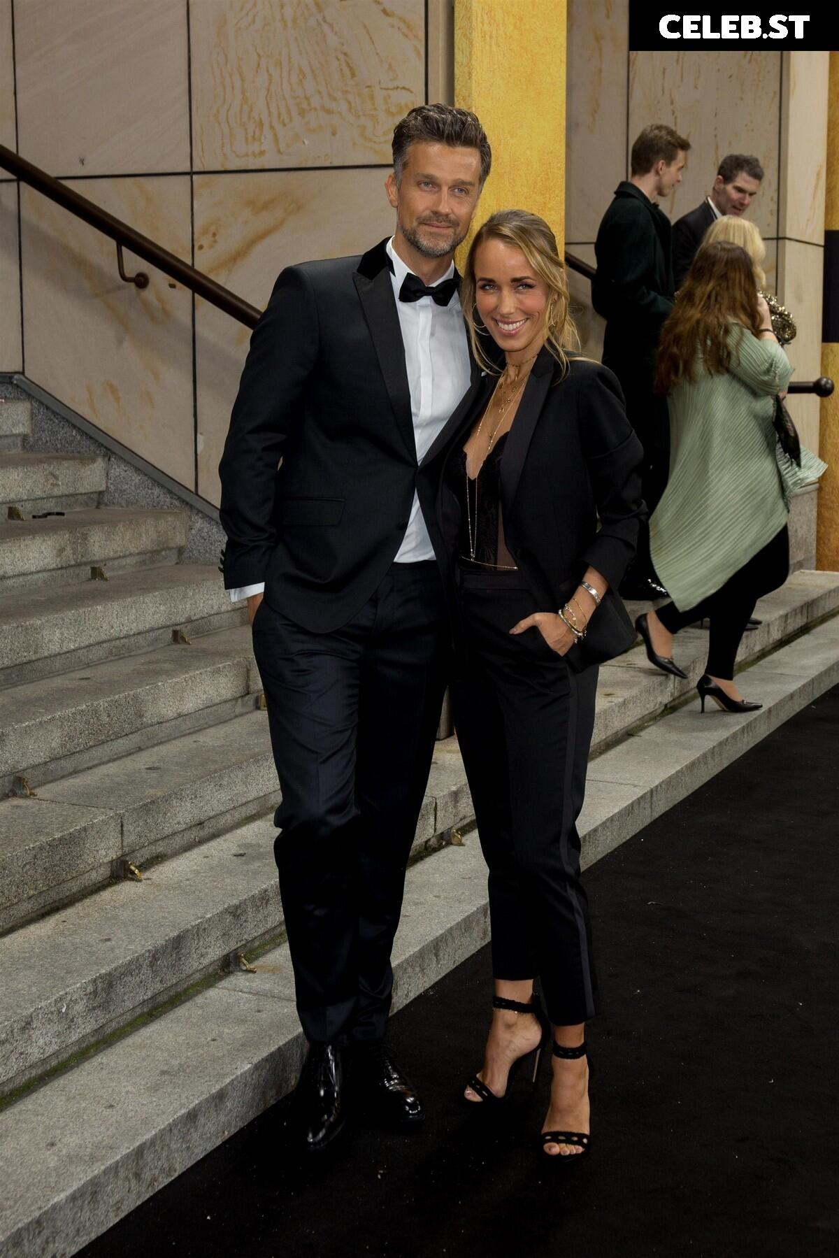 Annemarie Carpendale Image 1759601