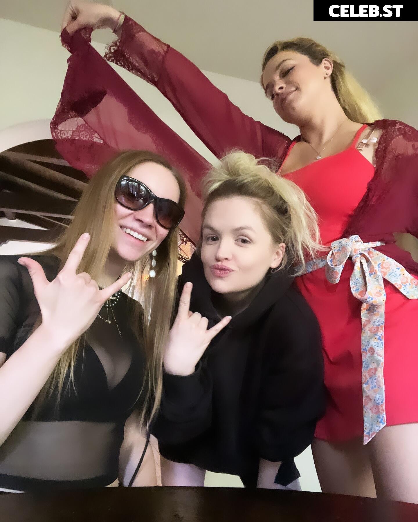 Alexis Knapp Image 1759068