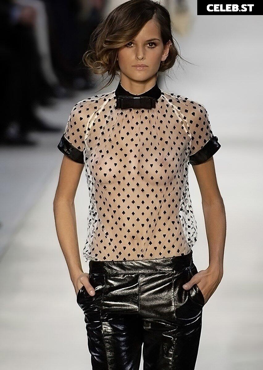 Izabel Goulart Image 1745253