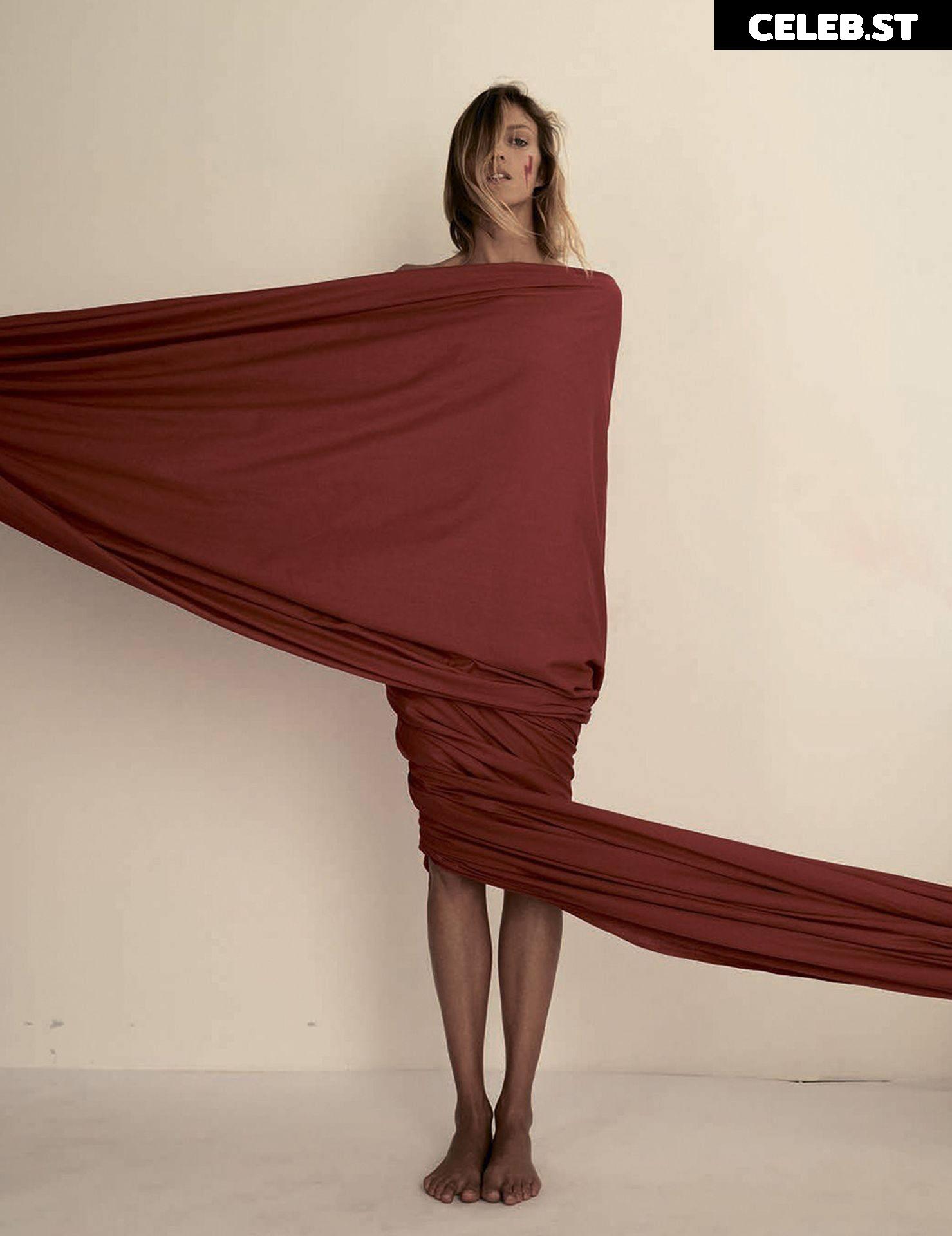 Anja Rubik Image 1746727