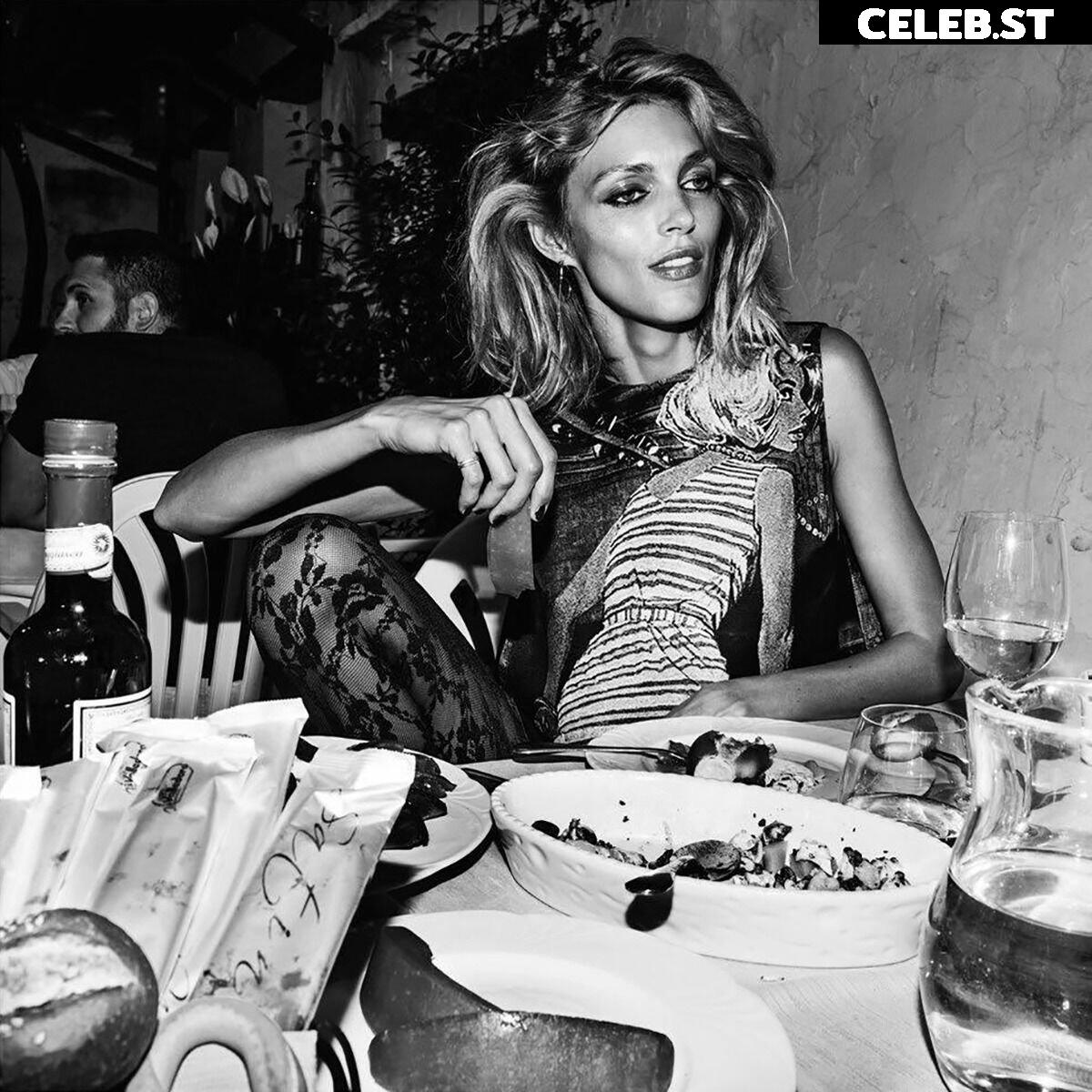 Anja Rubik Image 1747887