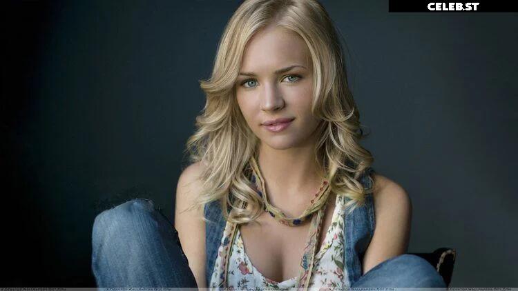 Britt Robertson Image 1747621