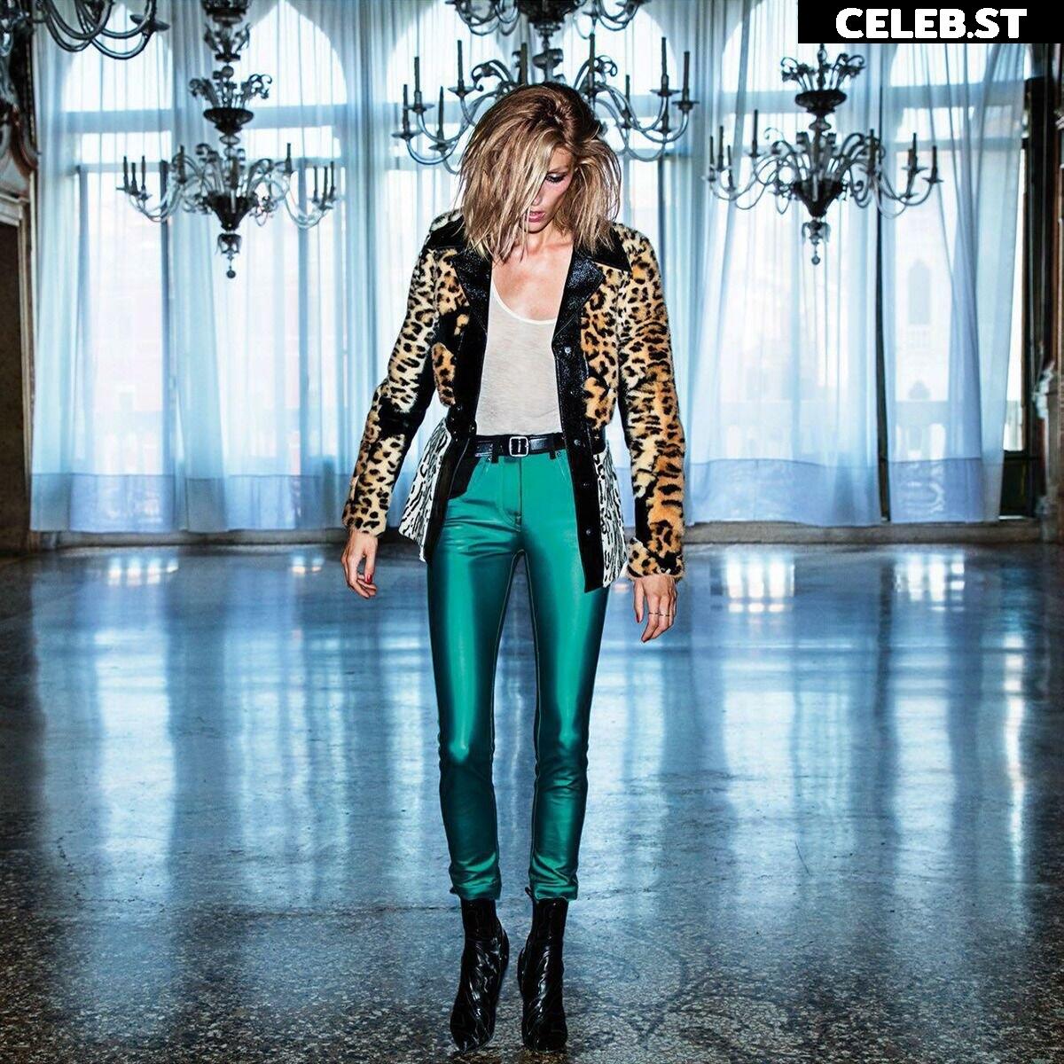 Anja Rubik Image 1747924