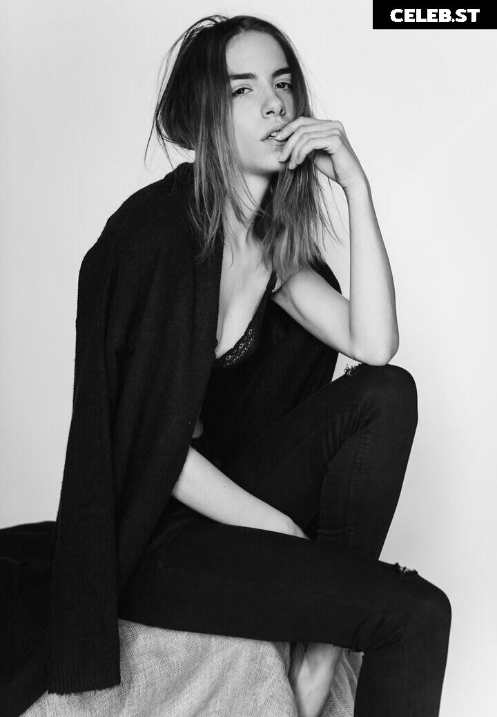 Rebecca Bagnol Image 1744529