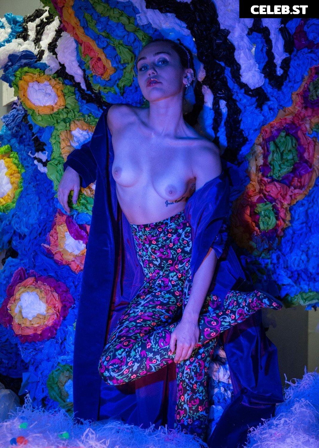 Miley Cyrus Image 1744297