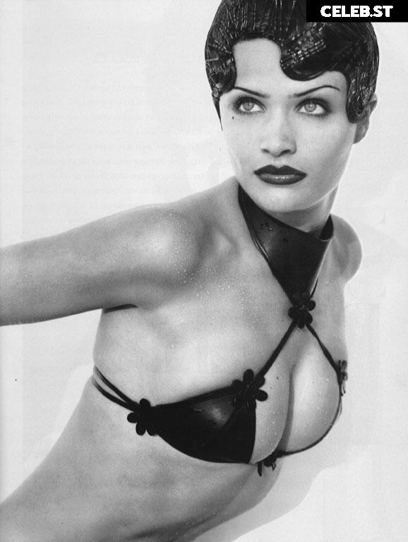Helena Christensen Image 1744200