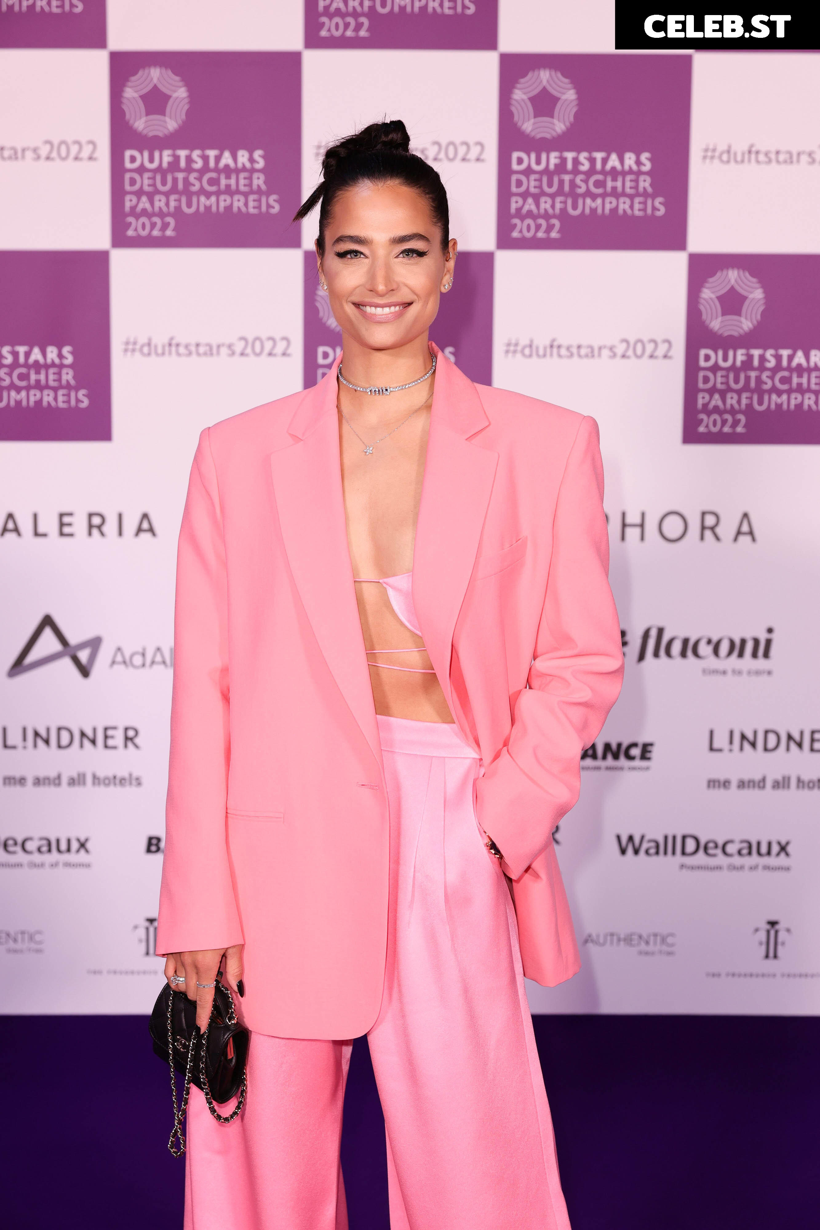 Amira Aly / Pocher Image 1744980
