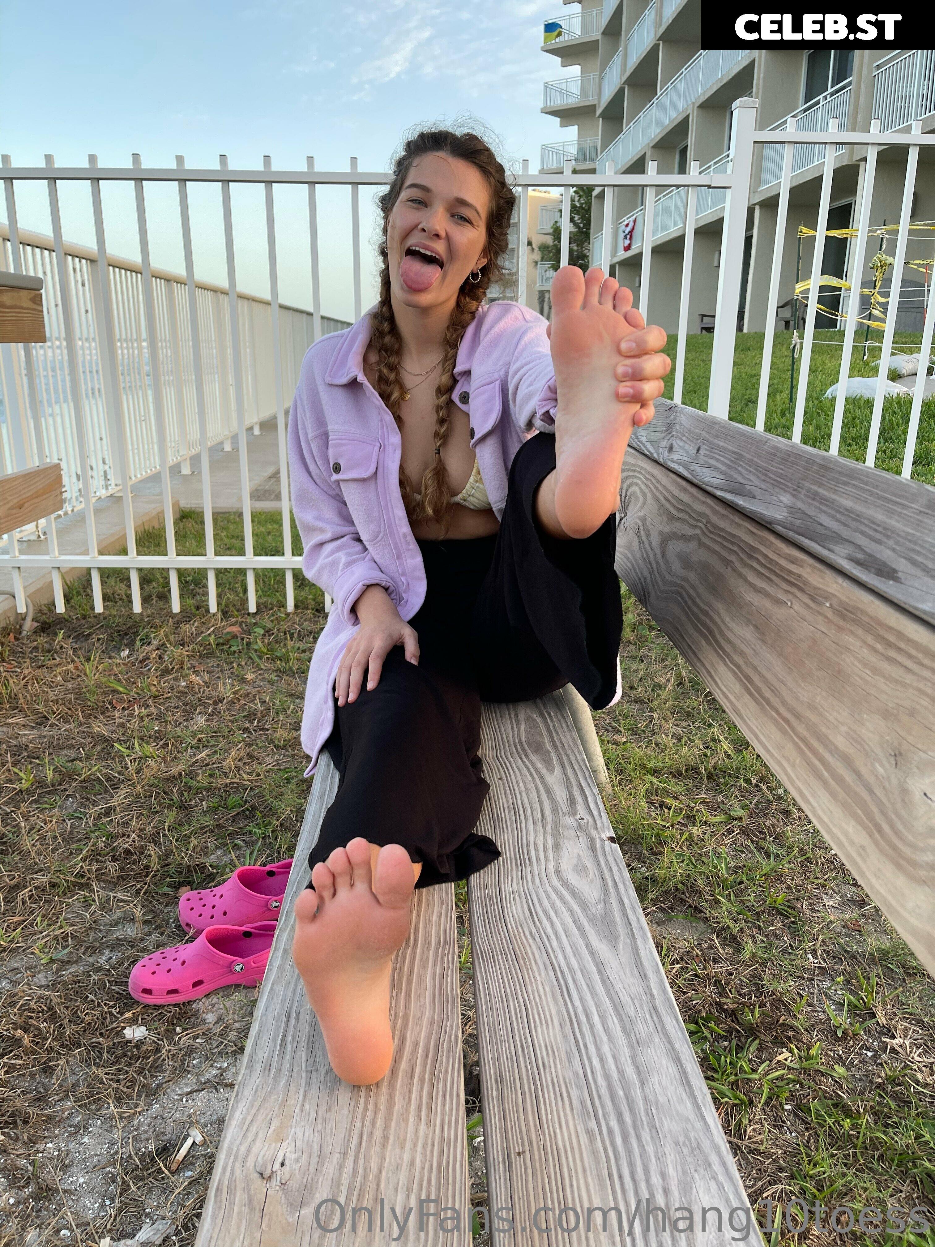 hang10toess Image 17419937