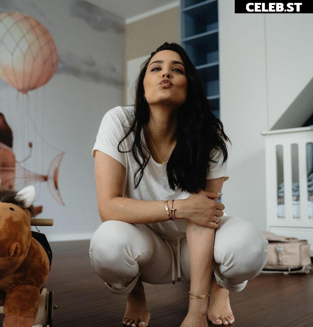 Amira Aly / Pocher Image 1742885
