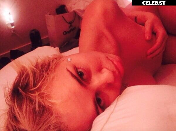 Miley Cyrus Image 1742539