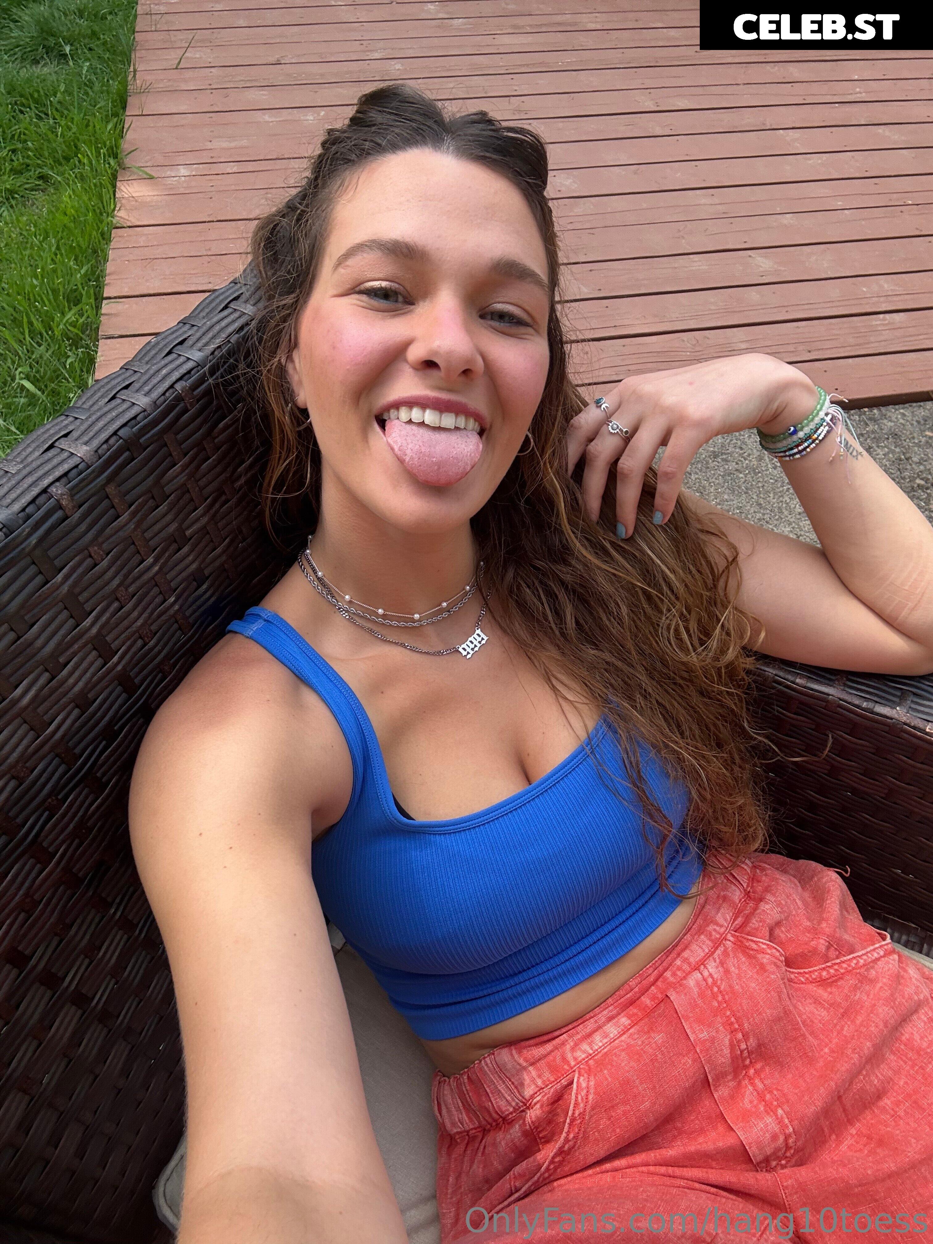 hang10toess Image 17421792