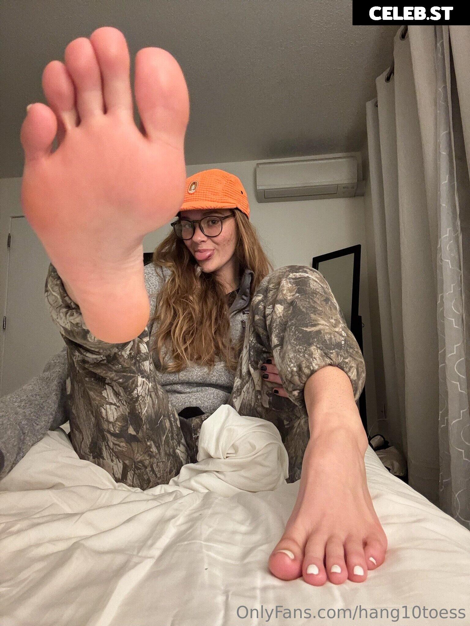 hang10toess Image 17420918