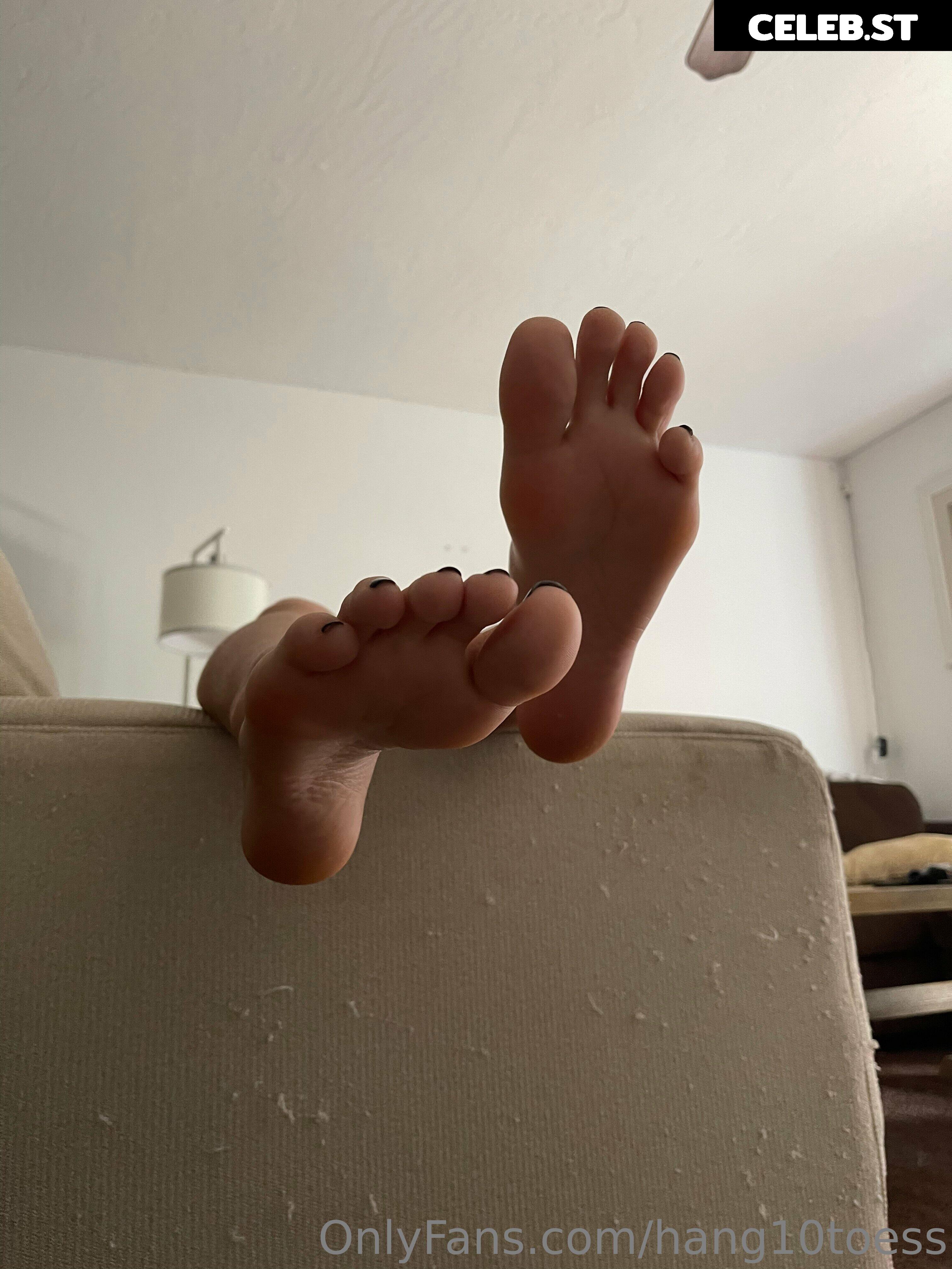 hang10toess Image 17431458