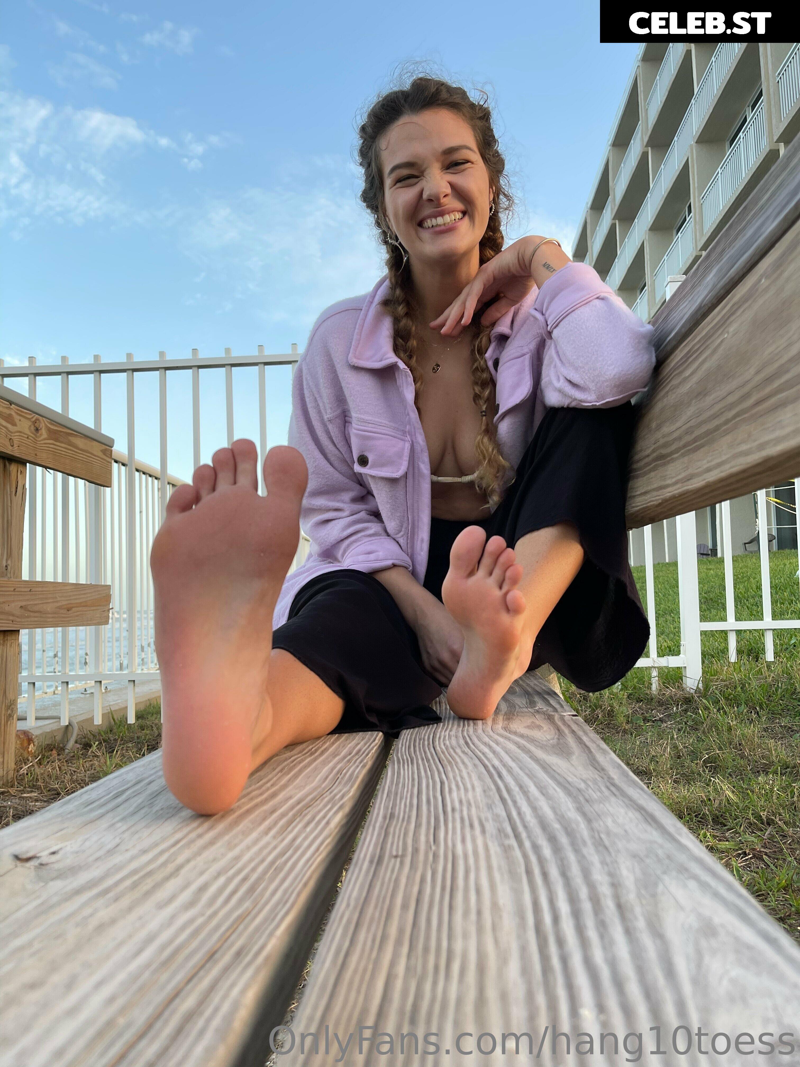hang10toess Image 17431723