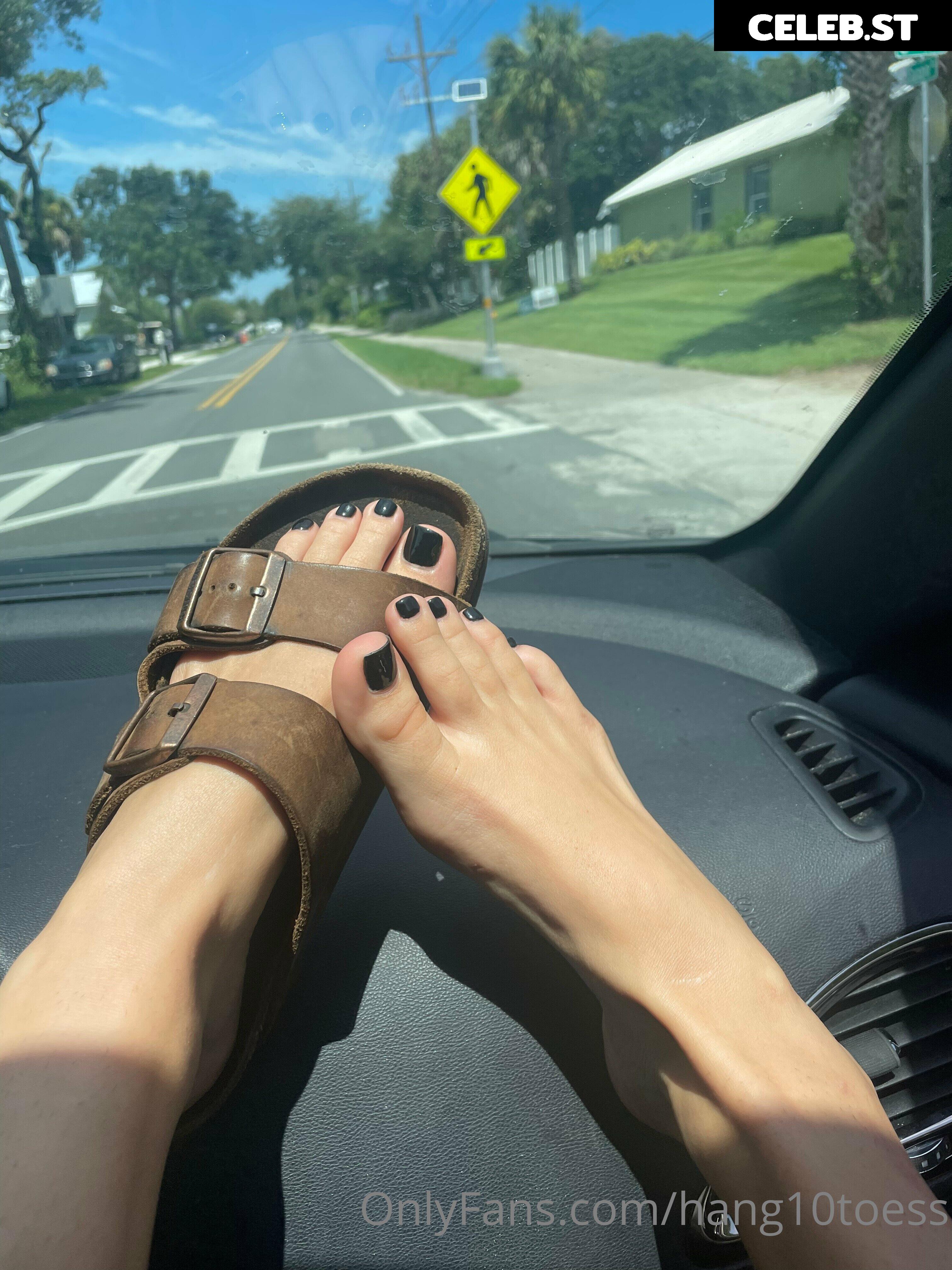 hang10toess Image 17431666