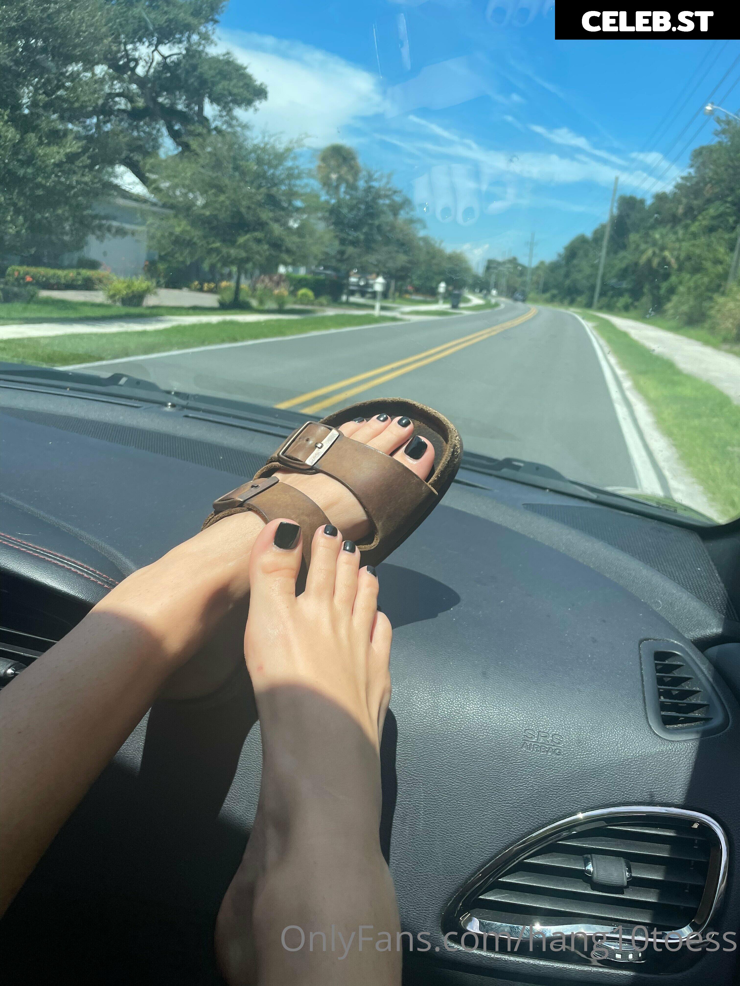 hang10toess Image 17431383