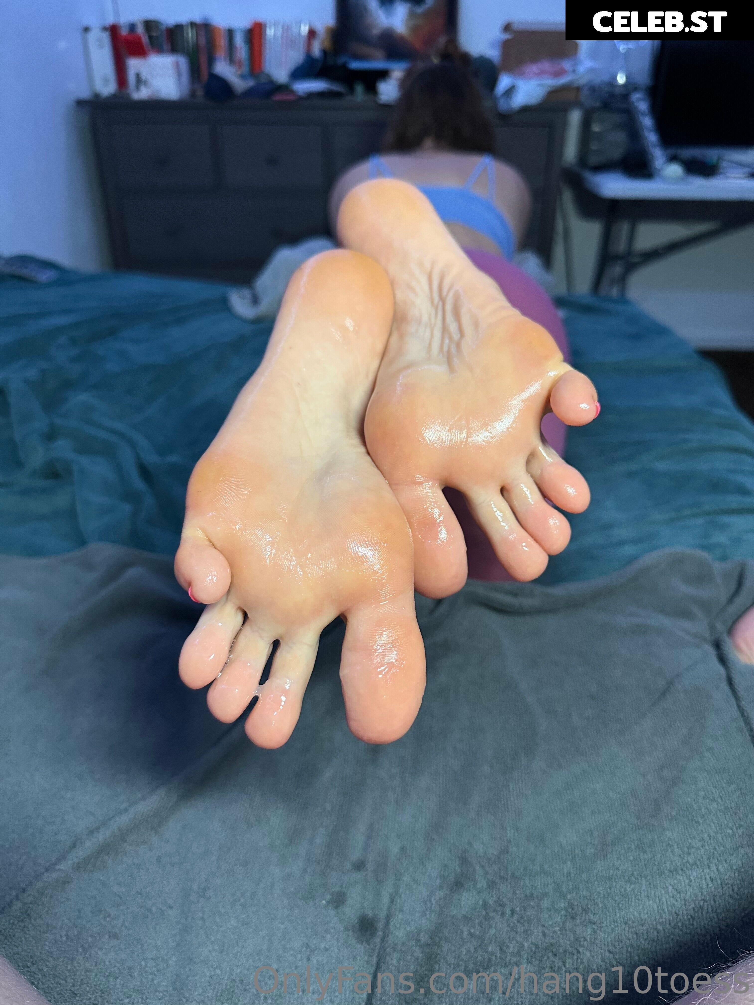 hang10toess Image 17431382