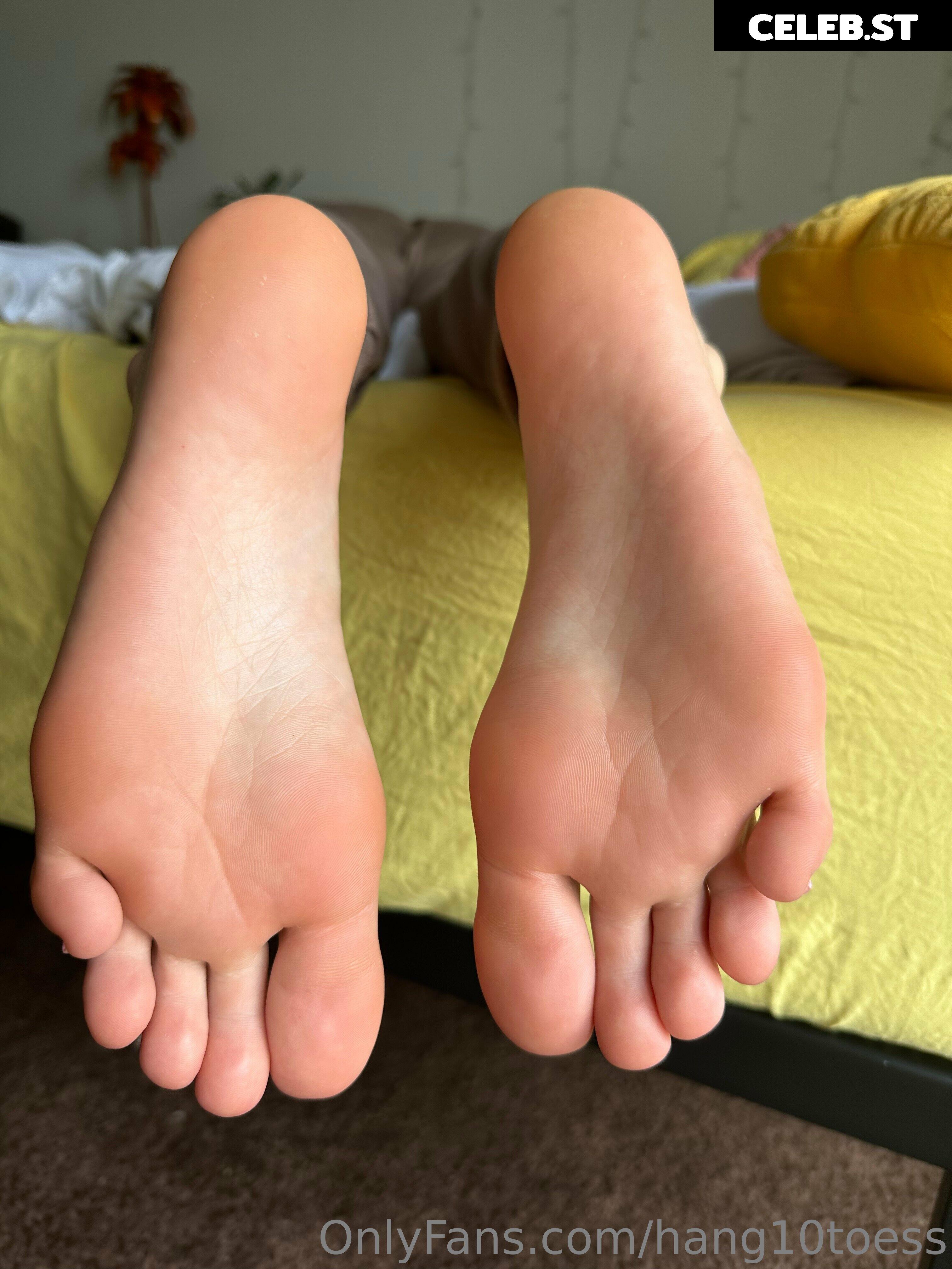 hang10toess Image 17430905