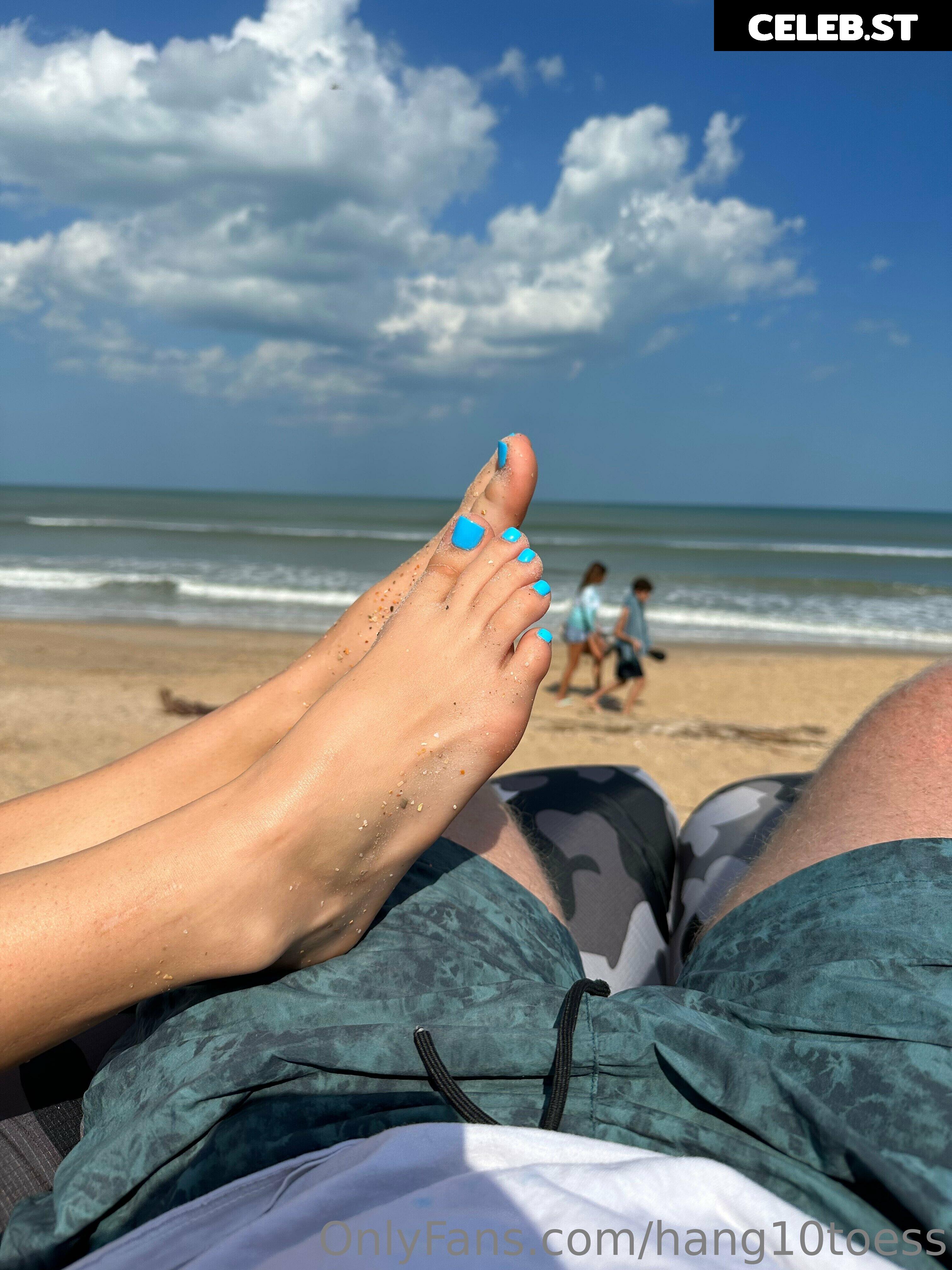 hang10toess Image 17430291