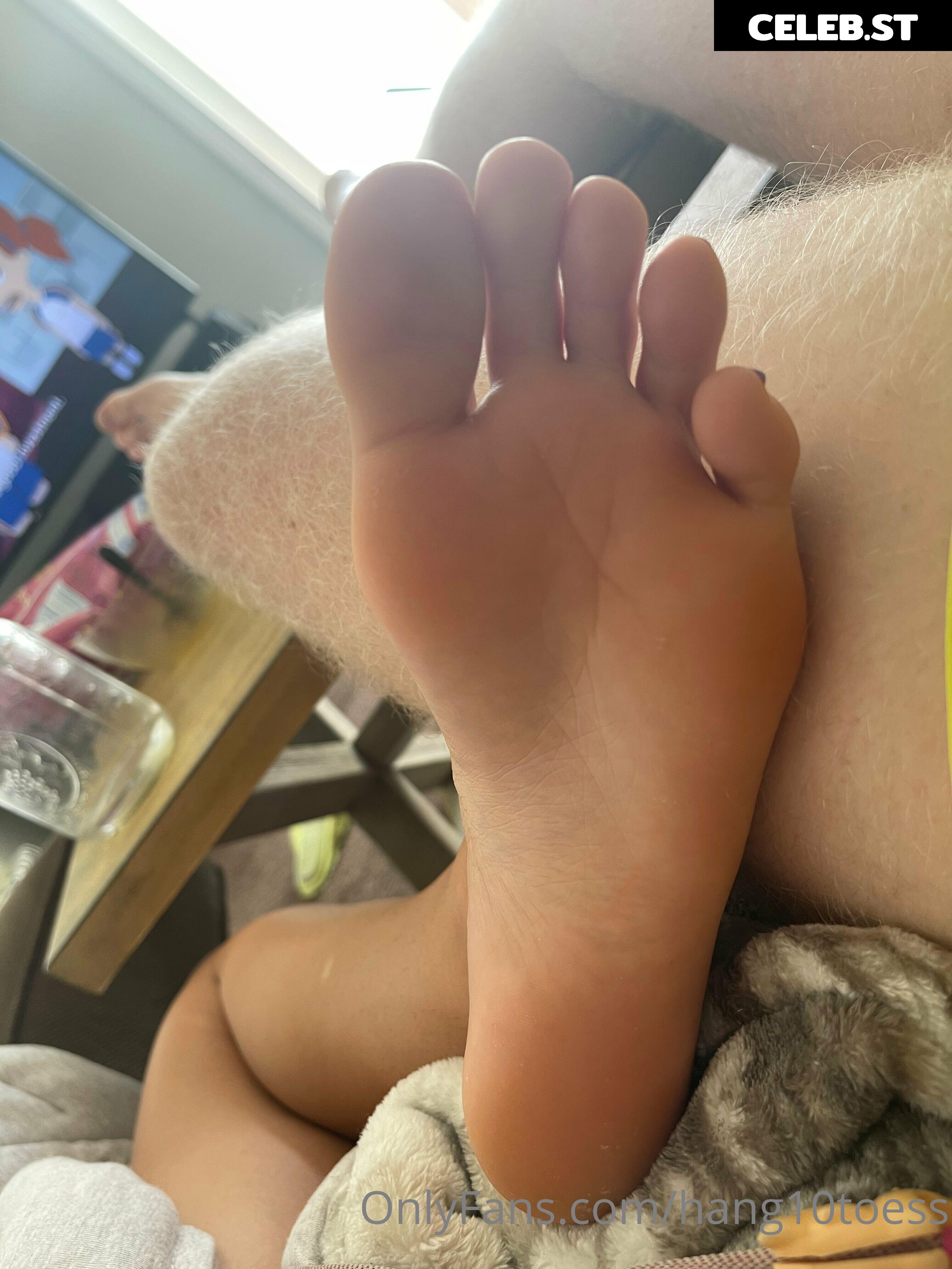 hang10toess Image 17433339