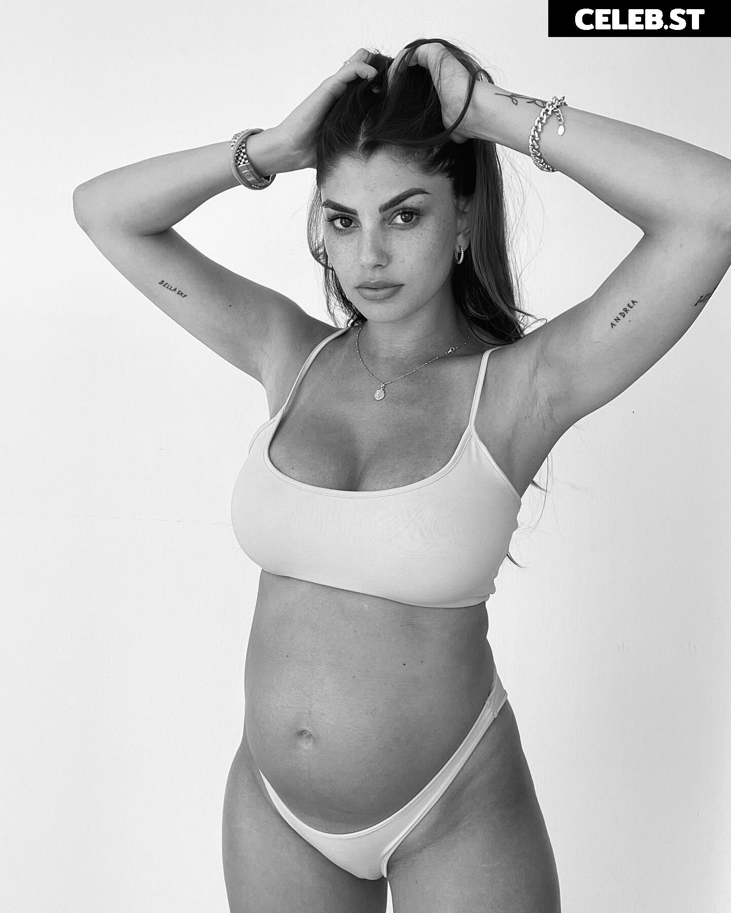 Yeliz Koc Image 1743928