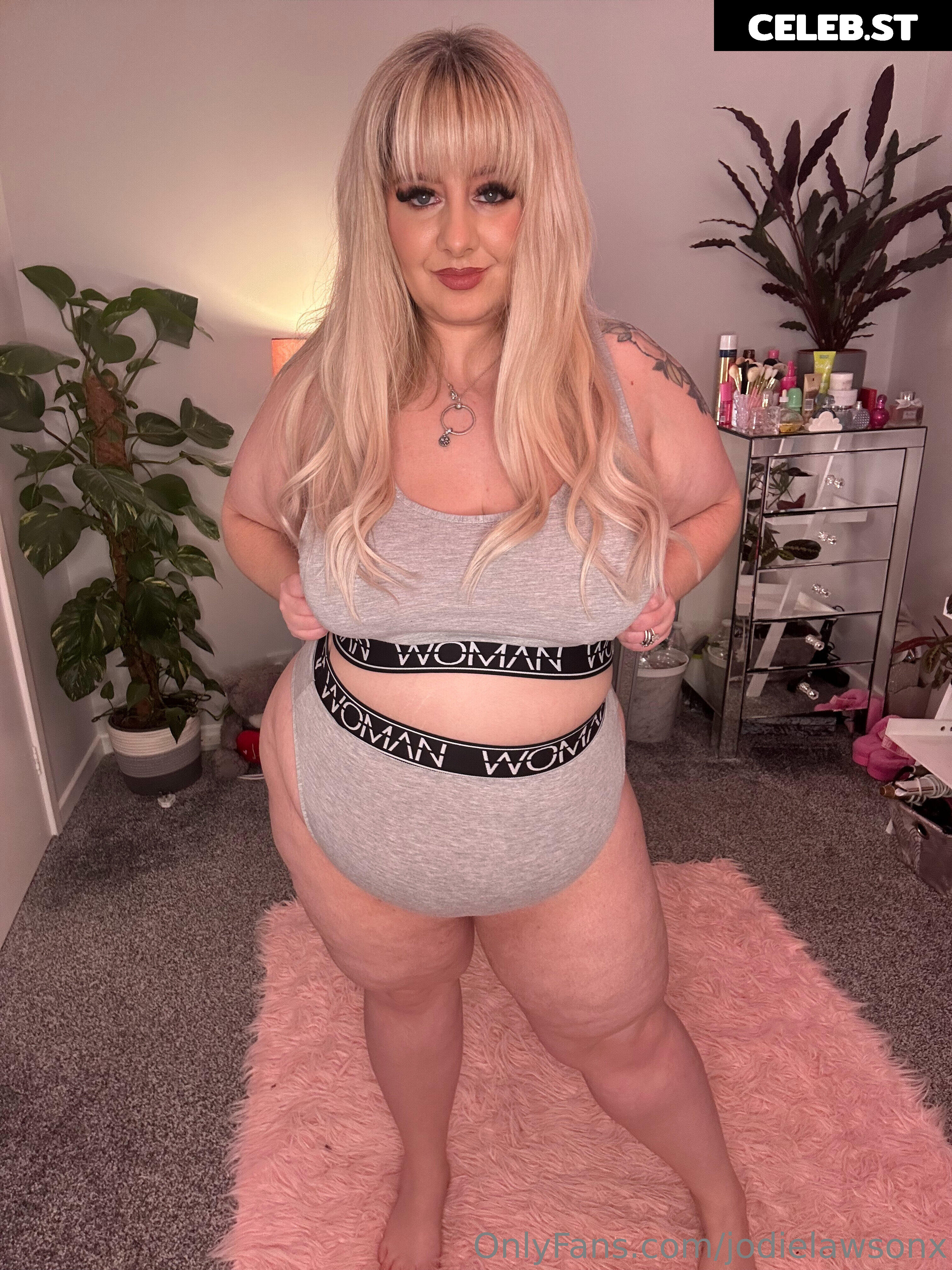 jodielawsonx Image 17407438