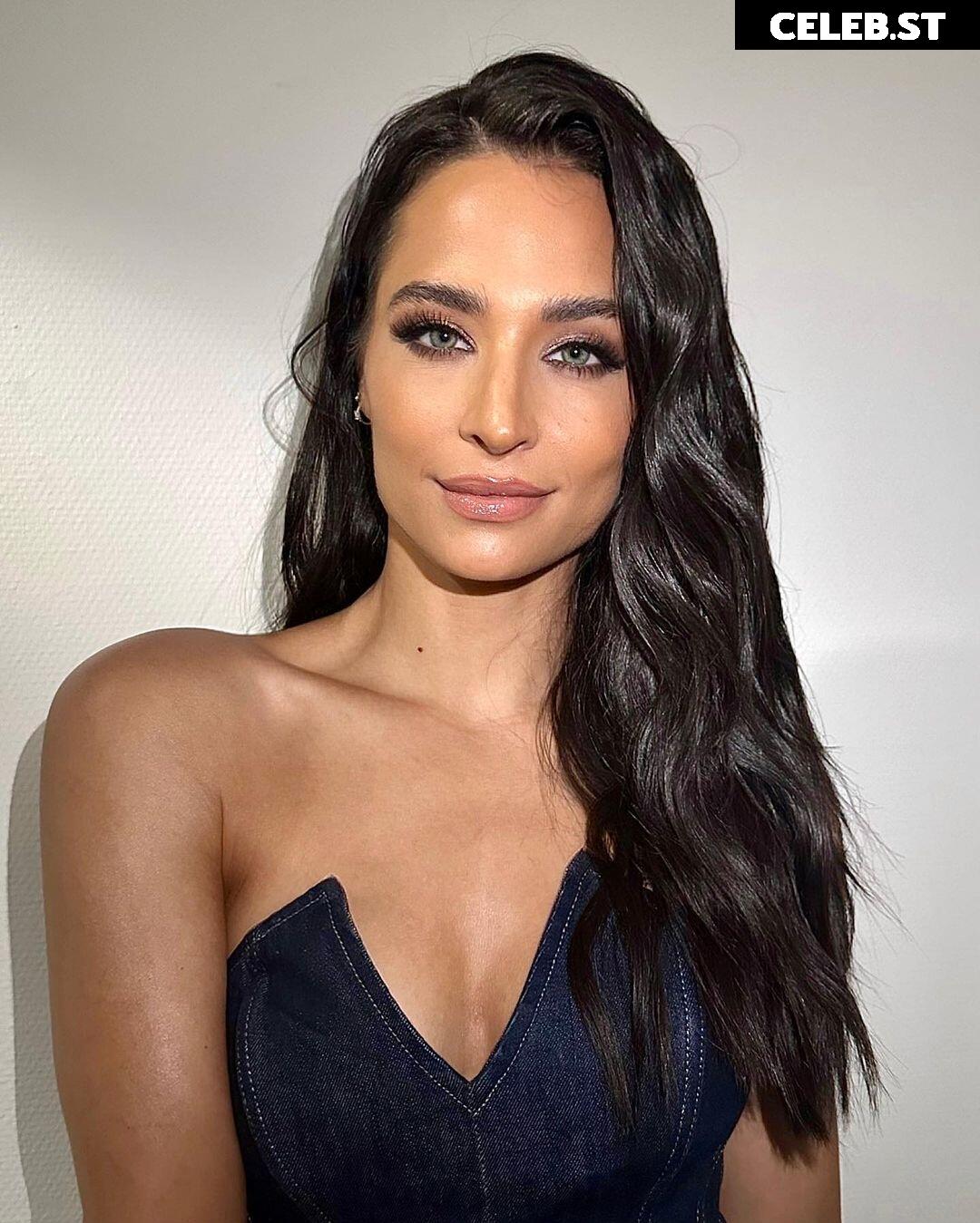 Amira Aly / Pocher Image 1740064